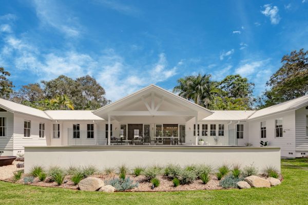 Lake Weyba - Hamptons Style Custom Build