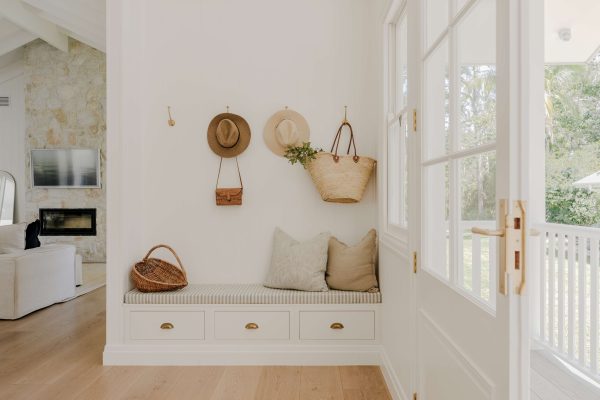 Lake Weyba - Hamptons Style Custom Build